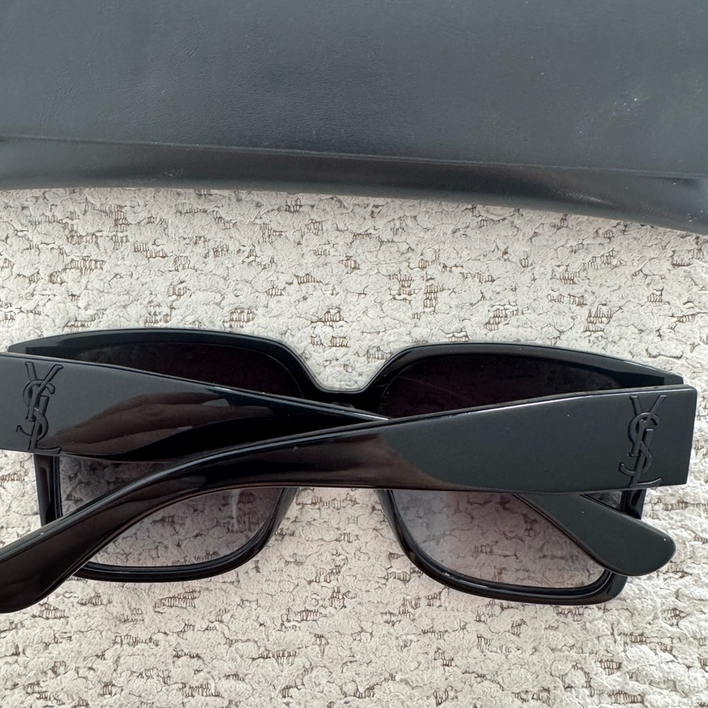 Saint Laurent sunglasses 100% authentic - Picture 2 of 7